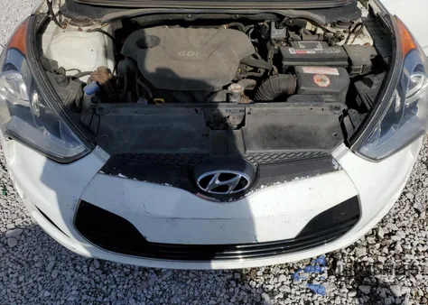 2012 Hyundai Veloster z USA, uszkodzony, nr VIN KMHTC6AD7CU067647